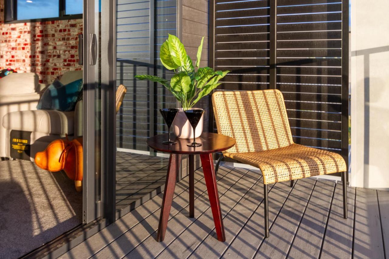 Okioki - Seaside Escape Apartment Christchurch Bagian luar foto